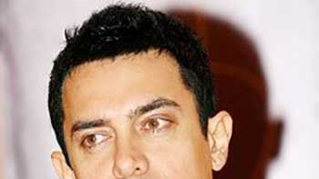 Someone Spreading Rumours about 'Talaash', Says Aamir Khan