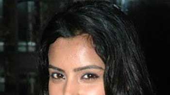 South Actress Priya Anand Roped in for Vashu Bhagnani's 'Rang Rez' 
