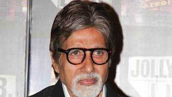 Amitabh Bachchan honoured with \'Super Achiever Of The Year\' Award