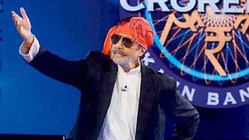 Amitabh Bachchan turns \"Lallan Bhaiya\" on KBC Grand Finale