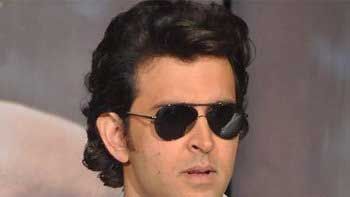 Hrithik Roshan to leave today for medical check-up