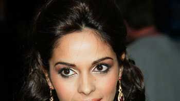 Mallika Sherawat accepts marriage proposal from Jashn Singh!