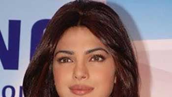 Priyanka turns songstress from actress