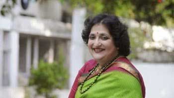 Rajinikanth\'s wife Latha sings a track in \'Kochadaiiyaan\'