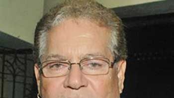 Salim Khan to mark his debut on small screen