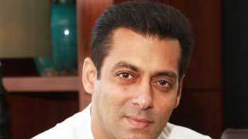 Salman Khan to dish out his signature bracelet during \'Jai Ho\' promotion