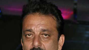 Sanjay Dutt\'s play dropped at last minute
