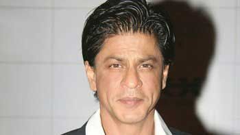 Shah Rukh Khan to do ramp walk for Yash Chopra