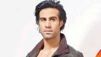 Shiv Darshan to debut in Bollywood with \'Karle Pyaar Karle\'