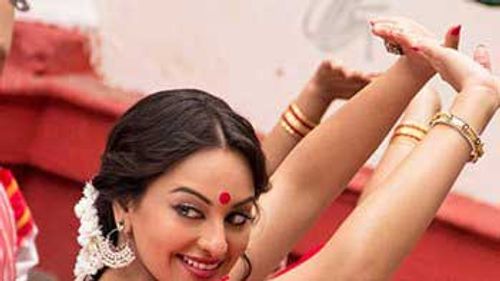 Sonakshi Sinha to perform Bengali 'Jhumur' in 'Bullett Raja'