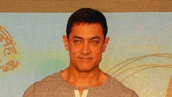 Aamir Khan to unleash total 8 posters of 'PK' every few weeks