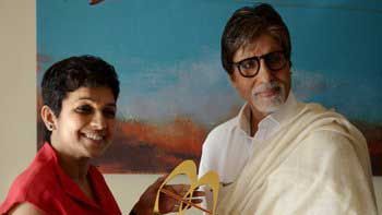 Amitabh Bachchan bags 'Social Media Person of the Year' award