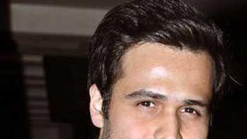 Beware of Emraan Hashmi as he sells fake \'Kick\' tickets today!