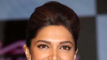 Deepika Invites Parents of Her Fans For Piku's Official Trailer Launch!