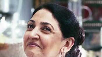 Deepti Naval portrays Kashmiri Muslim in '19th January'