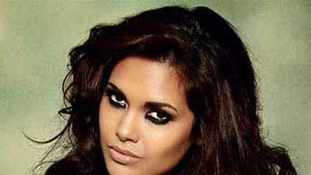Esha Gupta is upset about the recent Supreme Court's Verdict on Strays
