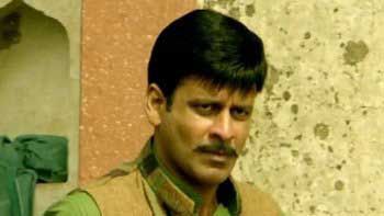 Manoj Bajpai gets into the Akhadas for \'Tevar\'