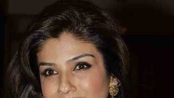 Raveena Tandon to play the elite socialite in \'Shab\'