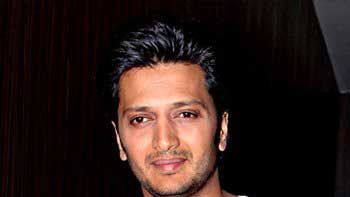 Riteish Deshmukh to essay suicide bomber in 'Bangistan'