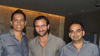 Saif Ali Khan receives a limited edition gift from \'Happy Ending\' directors