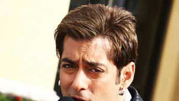 Salman Khan sings for 'Bajrangi Bhaijaan'