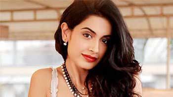 Sarah Jane Dias turns singer, to release debut single