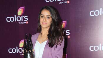 Shraddha Kapoor Wins the Brand Visionary of the Year 2015 Award
