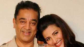 Shruti Haasan drops in for father Kamal Haasan's pre-birthday celebration