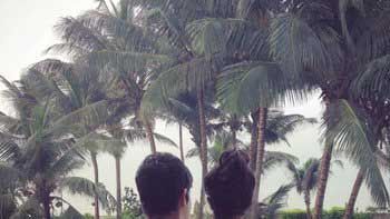 Sneak peek of Twinkle Khanna and Akshay Kumar\'s balcony view