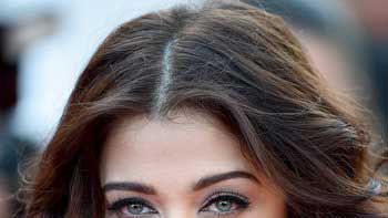 The First Look of Aishwarya's Comeback Film 'Jazbaa' To Be Unveiled at Cannes!!!