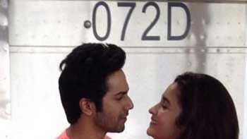 Varun Dhawan, Alia Bhatt\'s Mumbai Metro ride from Versova to WEH