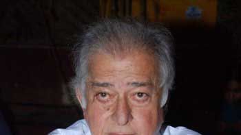 Veteran actor Shashi Kapoor gets hospitalized