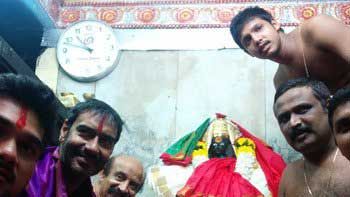 Ajay Devgn visits Mahalaxmi Temple at Kolhapur