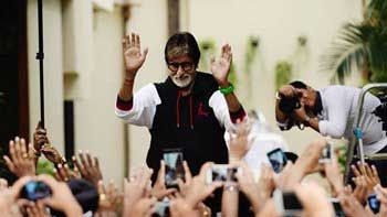 Amitabh Bachchan loves the huge mass of his Sunday Visitor!