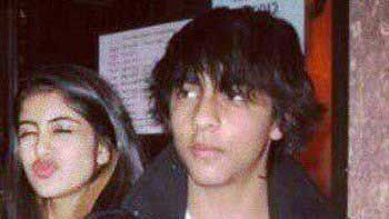 Amitabh Bachchan's grand-daughter snapped while partying with Shah Rukh Khan's son