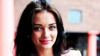 Amy Jackson shifts into her new home in Mumbai