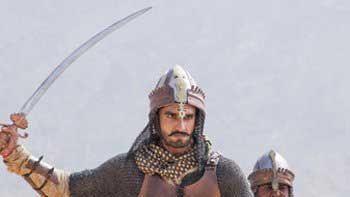 'Bajirao Mastani' Week 2 Monday, Tuesday Box-office Collection