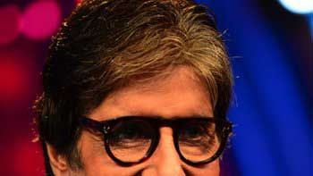 Big B expresses himself about working on his new TV show through his blog