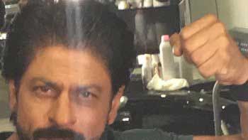 Checkout SRK's 'love bite' from a bar fight -'Dilwale'!
