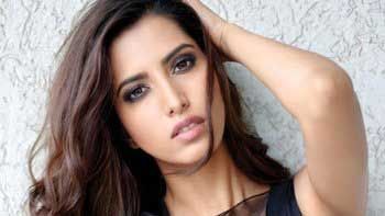 Former beauty queen Manasvi Mamgai to endorse Yepme