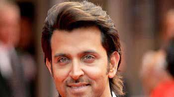 Hrithik Roshan fulfils cancer patient's wish in Jabalpur