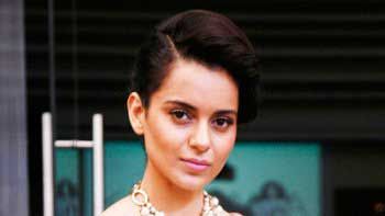 Kangana Hosts A Fashion Show To Showcase Her Maiden Collection!