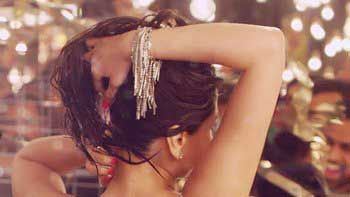 Kareena Kapoor To Sizzle An Item Song In 'Brothers'