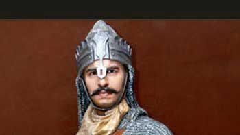 Life size figurines of Ranveer Singh to be placed at theatres to promote 'Bajirao Mastani'