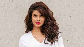 Priyanka Chopra will definitely watch SRK's 'Dilwale'