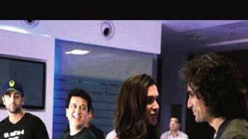 Ranbir Kapoor, Deepika Padukone wrap-up bash of 'Tamasha'