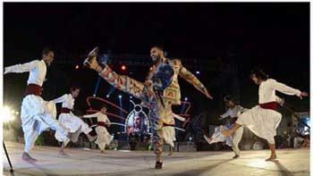 Ranveer Singh's live performance on song 'Malhari' in Nagpur