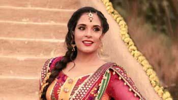 Richa Chadda's look from Aishwarya Rai Bachchan starrer 'Sarbjit' unveiled!