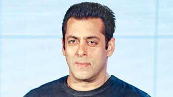 Salman to revisit old memories with his previous leading ladies - Madhuri & Bhagyashree