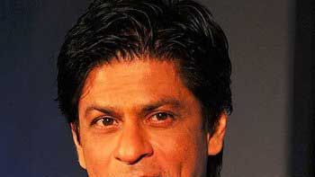 SRK Claims That He Has No Money To Buy A Plane!